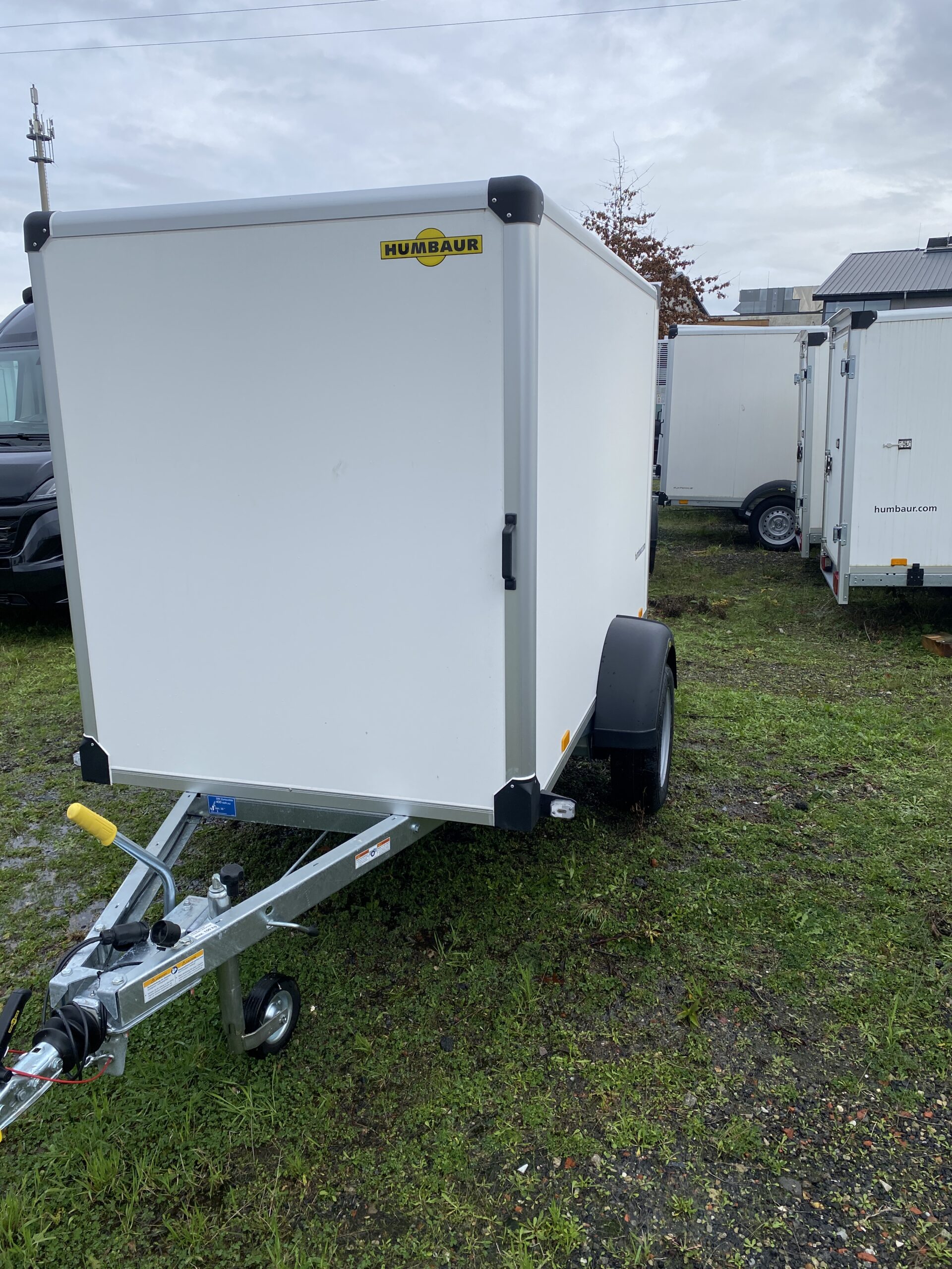 Humbaur HK 132513-15P 1300 kg Kofferanhänger PKW Anhänger – Bild 4