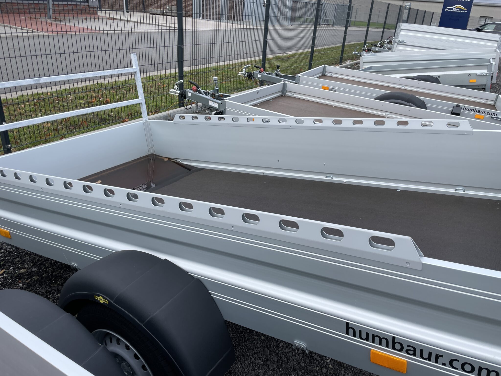 Reling Set seitlich für Humbaur HA …2513