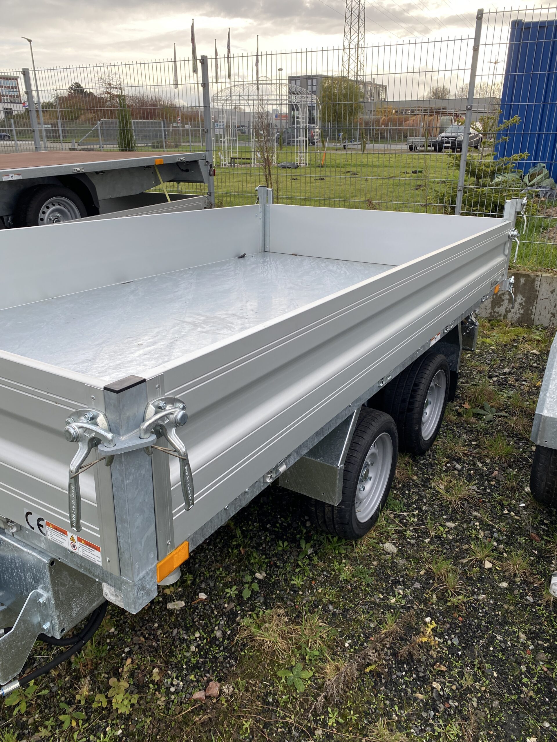 Humbaur HTK 3000.31 3t Stahlbordwände Kipper Dreiseitenkipper – Bild 6