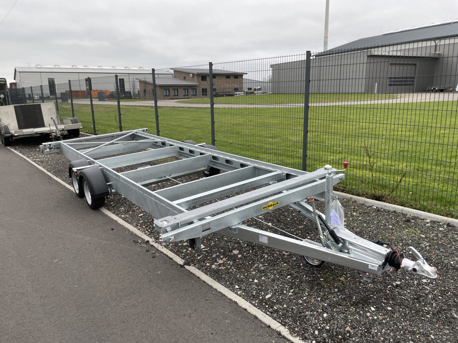 Humbaur HN 356225 Container Anhänger 3.5t 20 Fuss Tandem für PKW