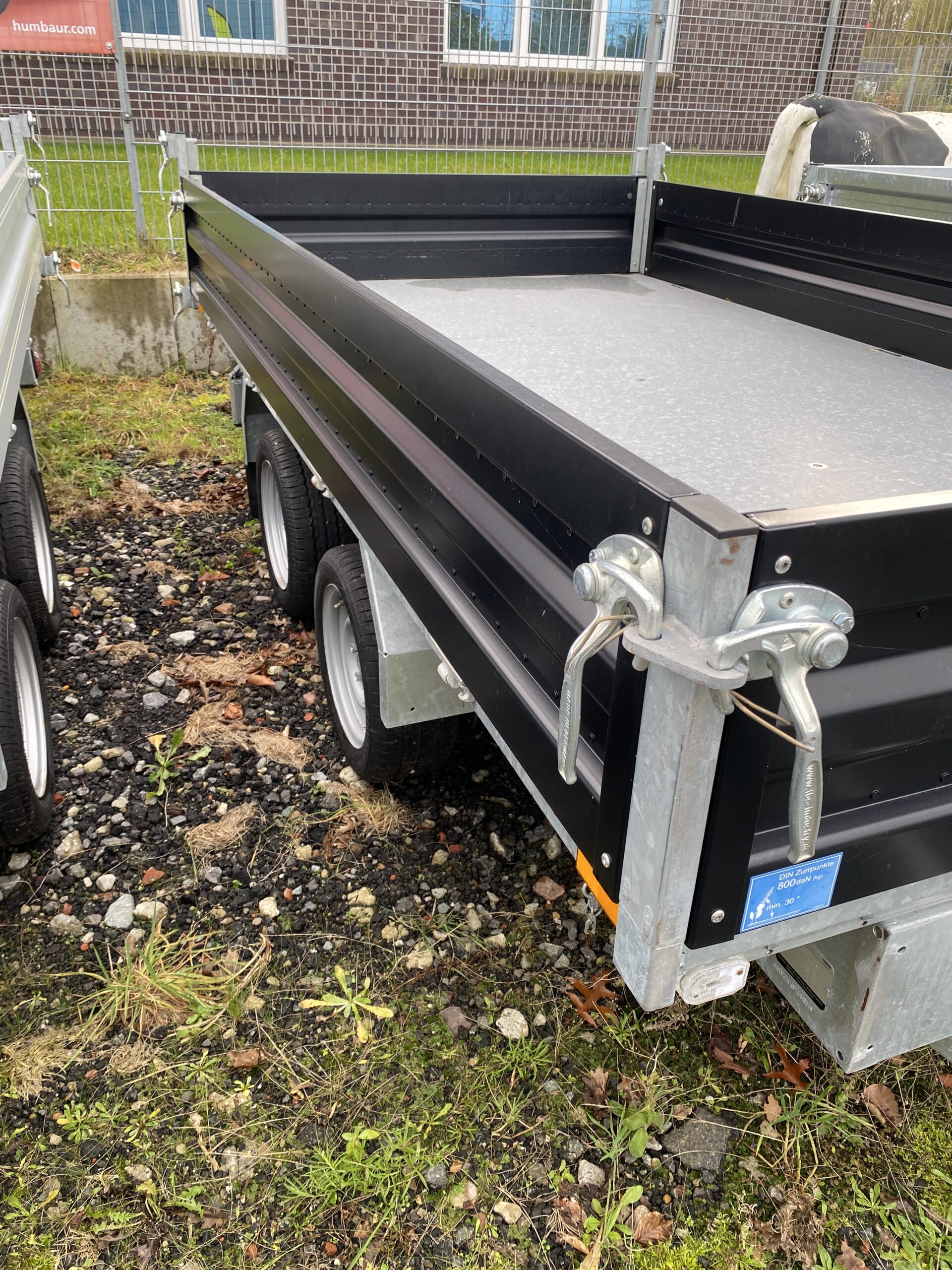 Humbaur HTK 2700.31 2.7t Dreiseitenkipper Kipper E-Pumpe Stahl – Bild 5