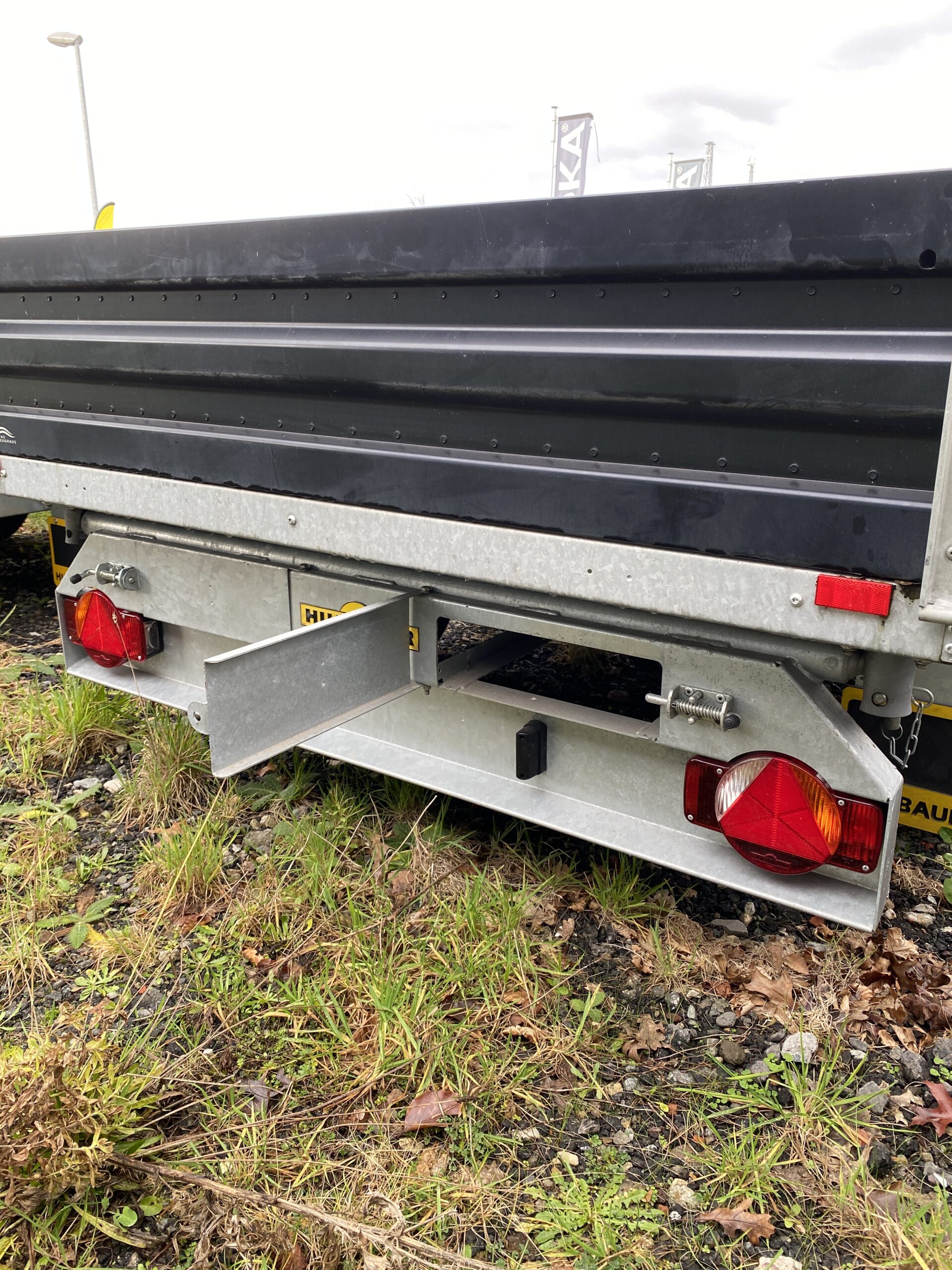 Humbaur HTK 2700.31 2.7t Dreiseitenkipper Kipper E-Pumpe Stahl – Bild 6