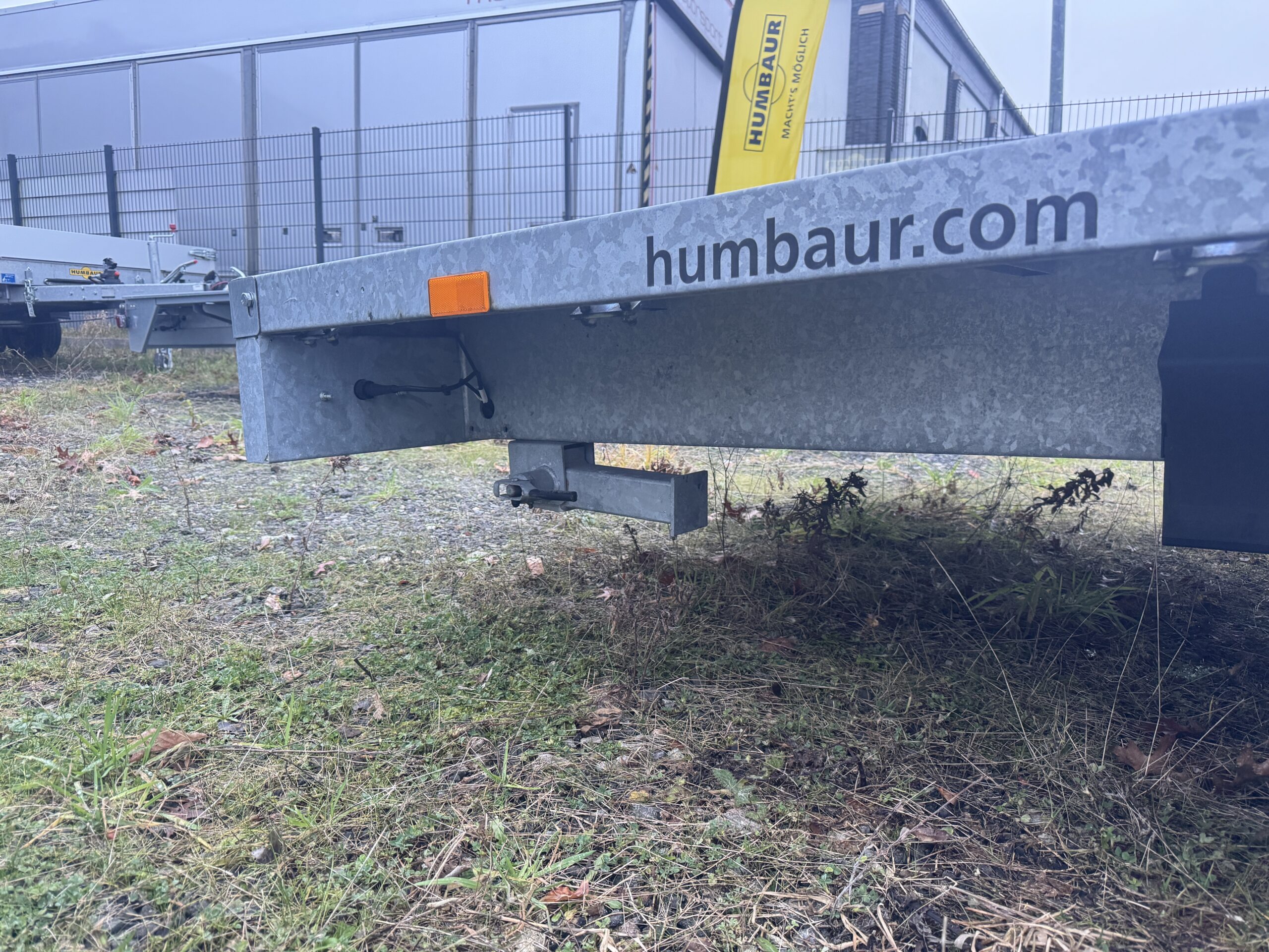 Humbaur Universal 3500 kg Fahrzeugtransporter Alu PKW-Anhänger – Bild 5